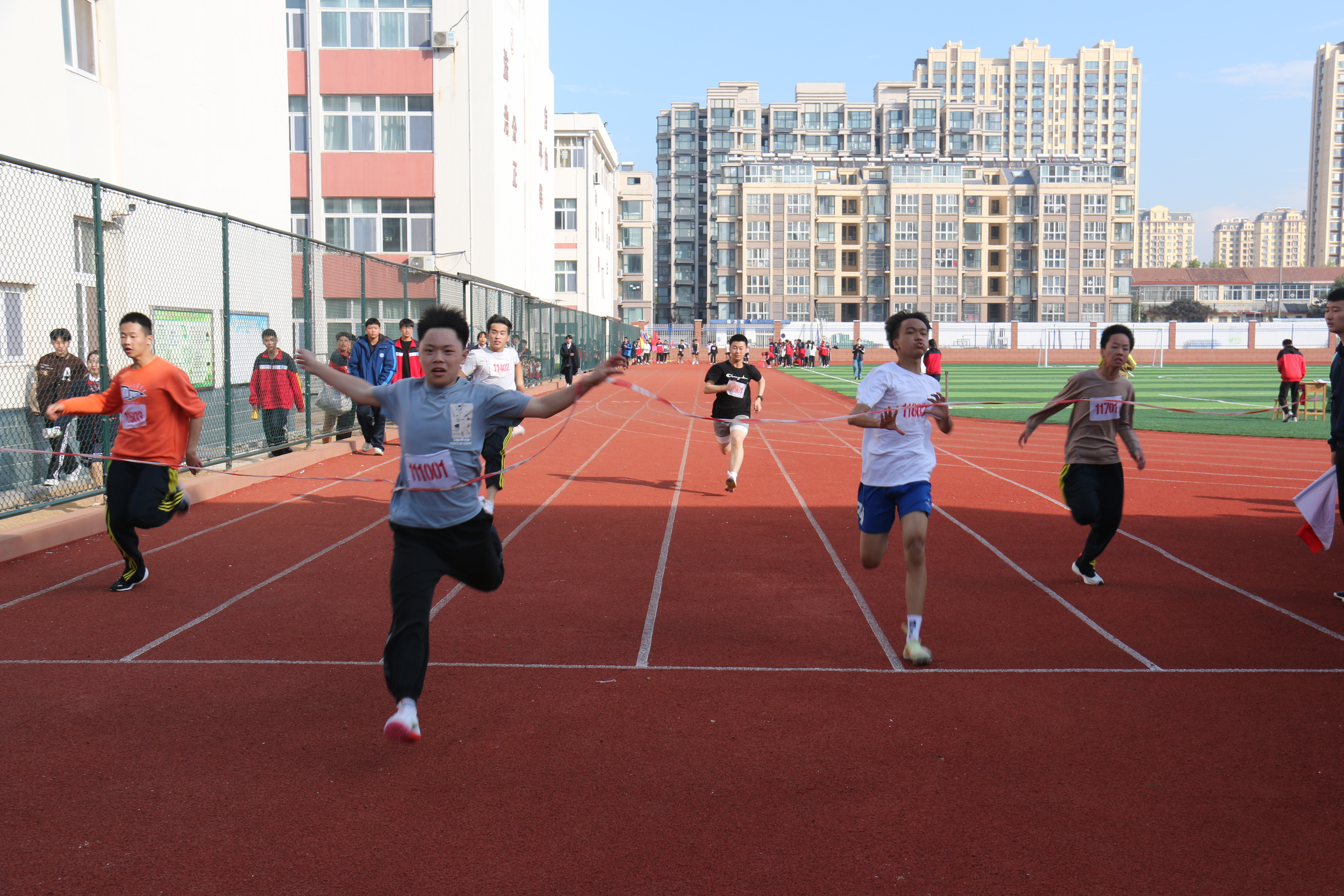 日照香河实验学校校服图片